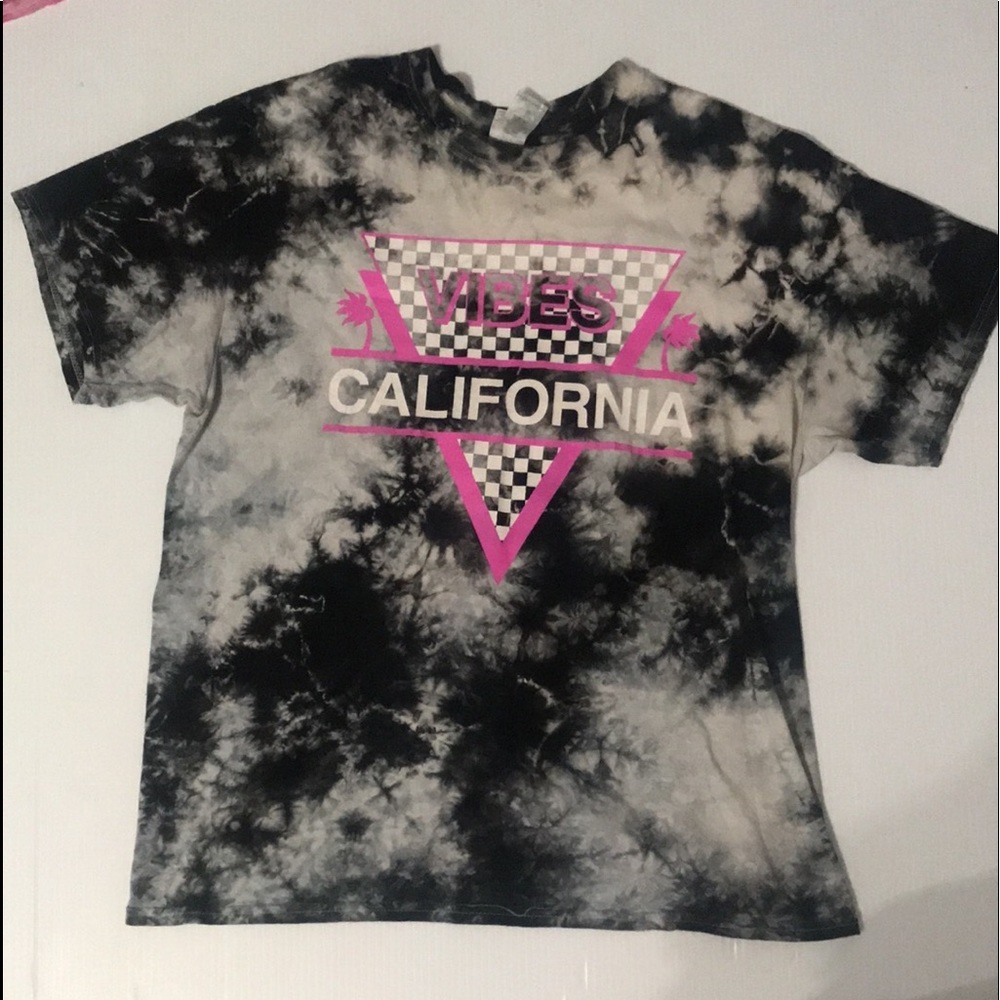 Size L Women’ Tie Dye Graphic T-shirts Bundle - Picture 11 of 14